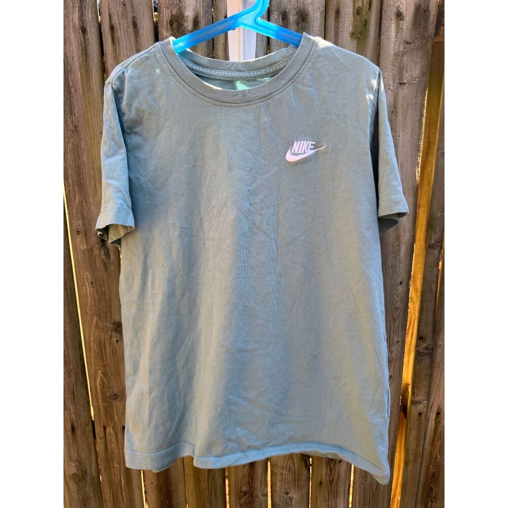 Nike boys T-Shirts - Size: M